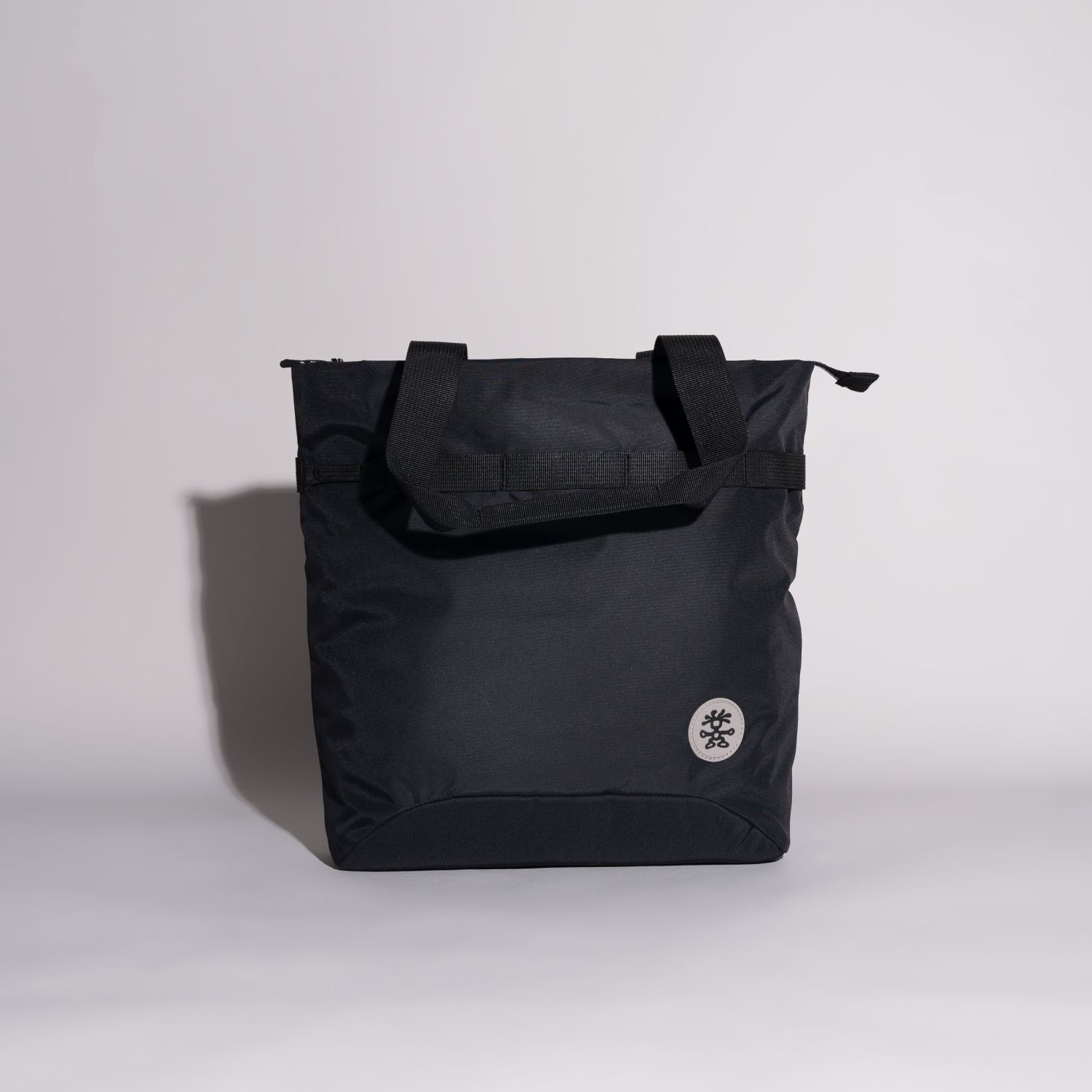 Crumpler tote 2025